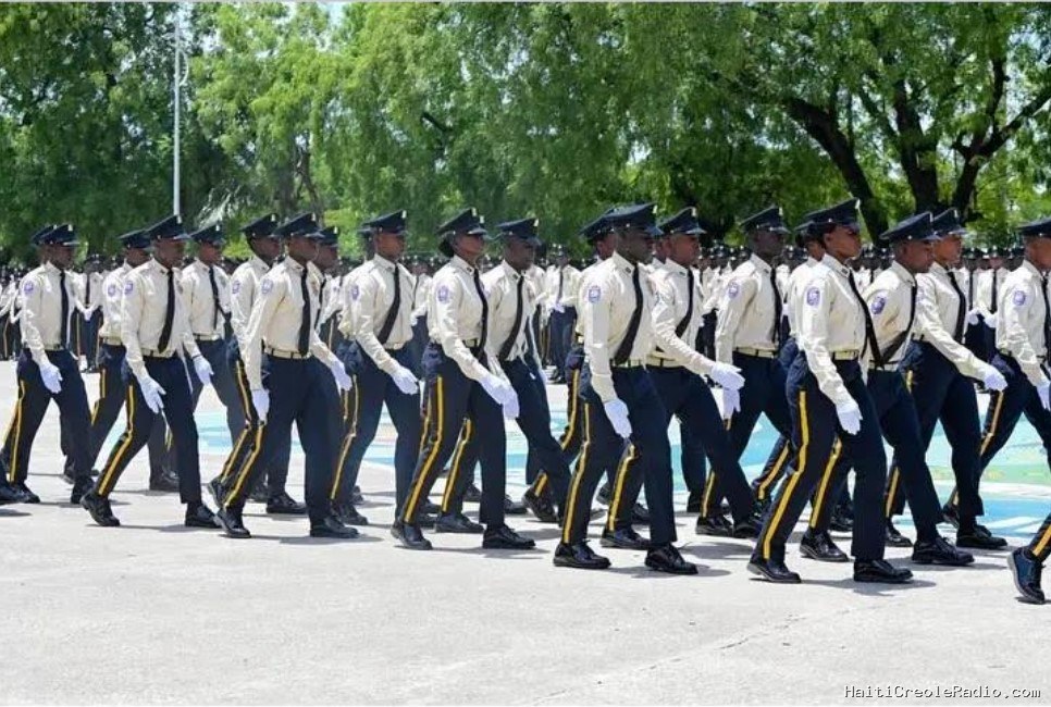 31è anniversaire de la PNH : 35 policiers tués, 41 commissariats détruits en un an, note le RNDDH