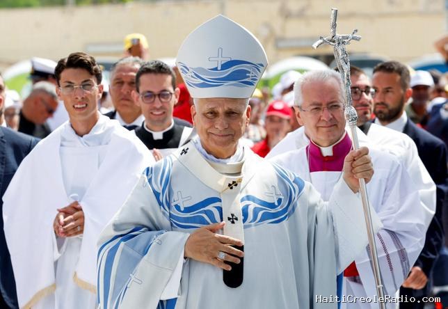 À Lampedusa, le pape Léon XIV appelle l’UE à “protéger et à intégrer les migrants”