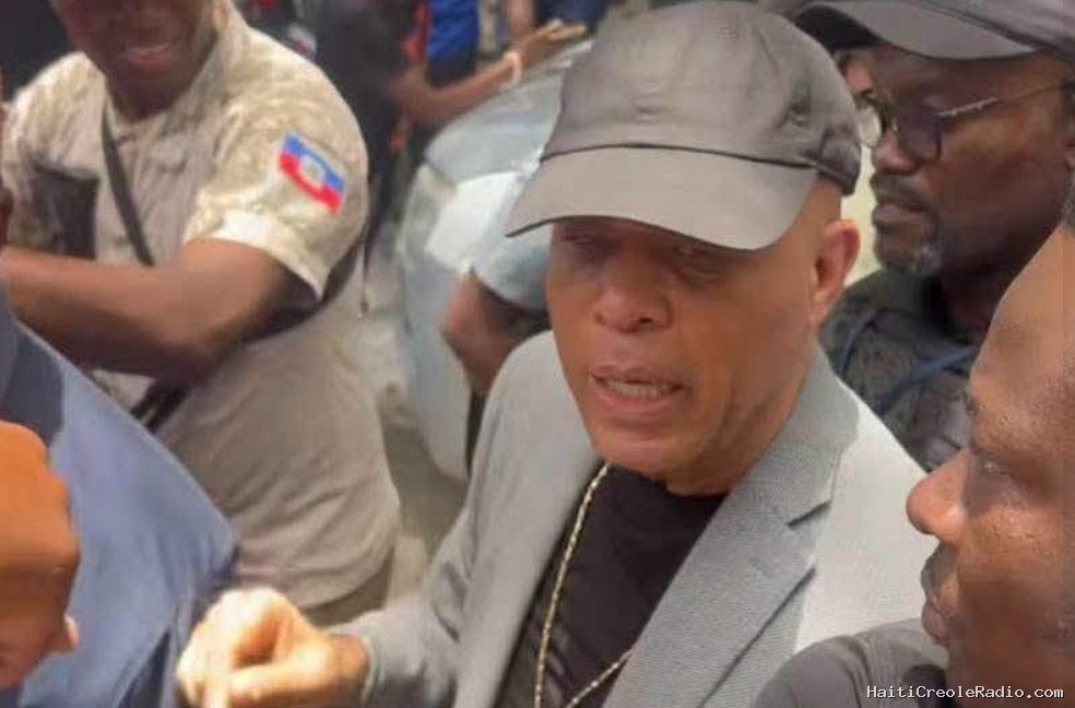 Alix Didier Fils-Aimé – Viktwa / Michel Joseph Martelly – PHTK