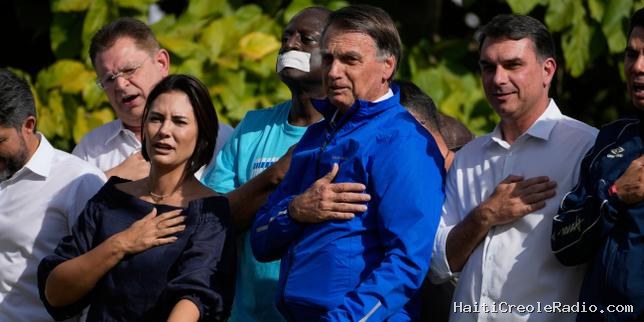 Au Brésil, la famille Bolsonaro se déchire avant l’élection présidentielle d’octobre
