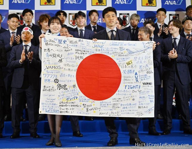 Au Japon, les conservateurs promeuvent une loi contre la profanation du drapeau national