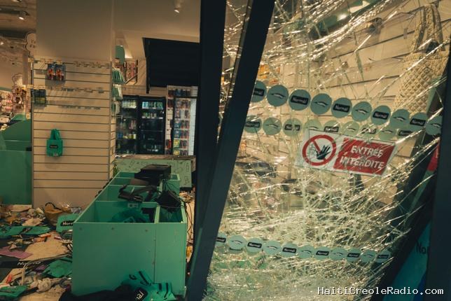 Au lendemain des pillages, les commerçants désemparés : “je n’ai jamais vu ça”