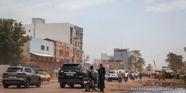 Au Mali, les djihadistes et les indépendantistes relancent leur offensive contre la junte et ses alliés russes
