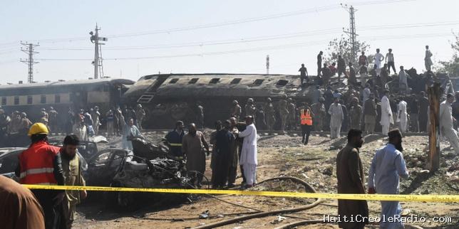 Au Pakistan, au moins 24 morts dans une attaque à l’explosif d’un train