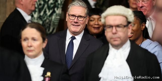 Au Royaume-Uni, l’humour et le football pour combattre le blues politique
