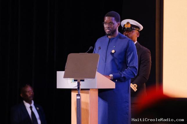 Au Sénégal, une réforme constitutionnelle sur fond de “choc des institutions”