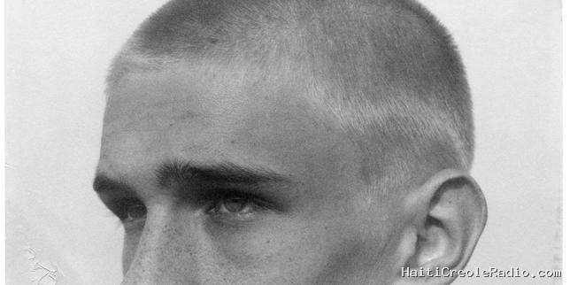 Avec ses photos saisissantes de Kiev et ses environs, l’Ukrainien Vic Bakin témoigne des traces laissées par la guerre sur les corps et les paysages de son pays