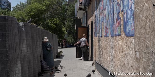« C’est de la terreur pure contre les civils » : en Ukraine, les habitants de Kherson sous la menace permanente des drones russes