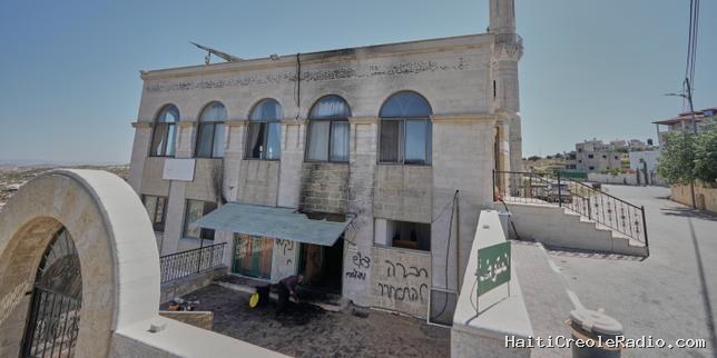 Cisjordanie occupée : huit pays musulmans accusent Israël après des attaques contre des mosquées