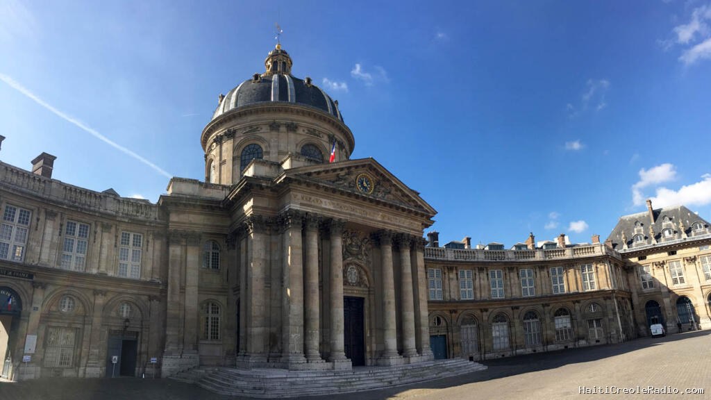 Comment l'Académie française choisit ses nouveaux mots pour la 10e édition de son dictionnaire