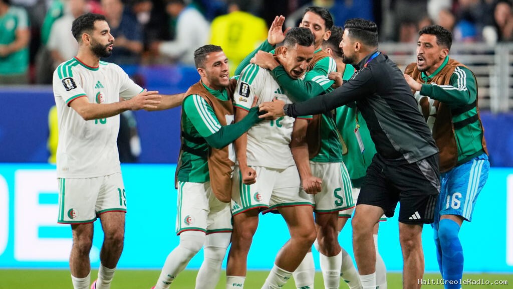 Coupe du monde 2026: l'Algérie renverse la Jordanie et reste en course pour les seizièmes
