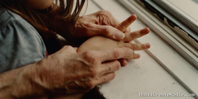 Crise des opioïdes aux Etats-Unis : les « mawmaws », ces grand-mères en première ligne pour s’occuper de leurs petits-enfants