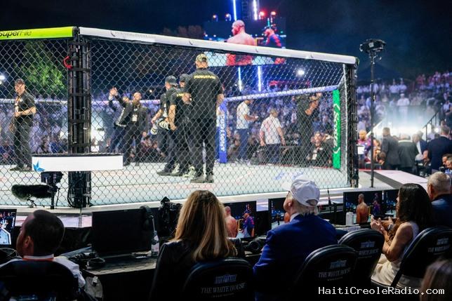 Donald Trump célèbre la “liberté” (et lui-même) lors d’une soirée MMA à la Maison-Blanche