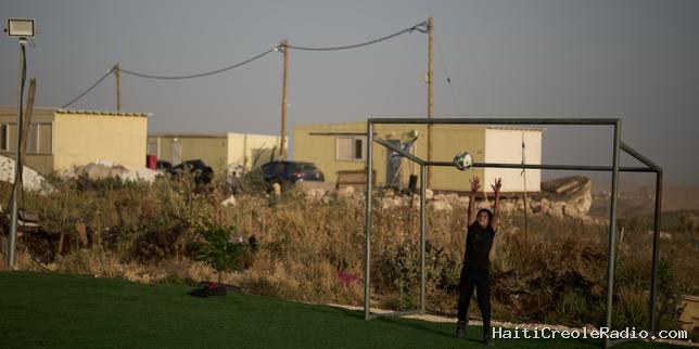 En Cisjordanie, le football sous les barbelés