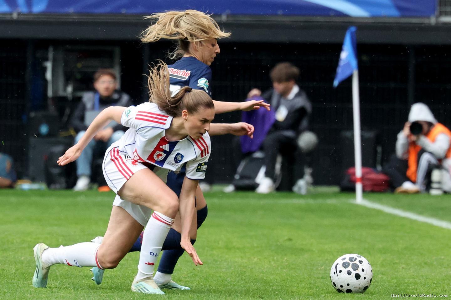 En dépit d’une situation économique fragile, la Première Ligue féminine de football veut changer d’échelle
