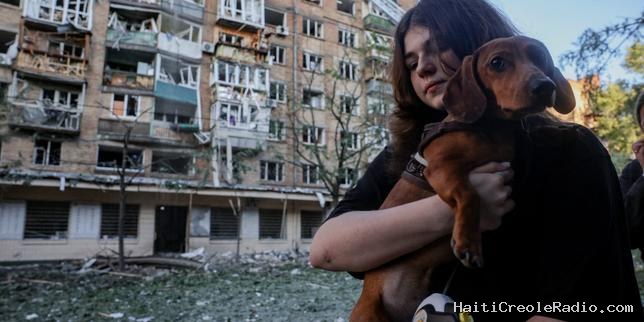 EN DIRECT, guerre en Ukraine : Kiev à nouveau visée par une « attaque massive » russe dans la nuit de samedi à dimanche