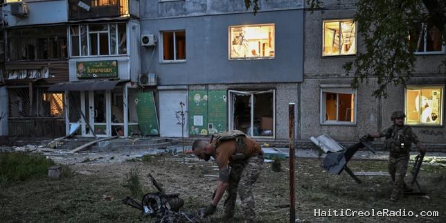 EN DIRECT, guerre en Ukraine : quatre personnes tuées dans une attaque russe sur un site agroalimentaire près de Kiev, rapporte son gouverneur régional