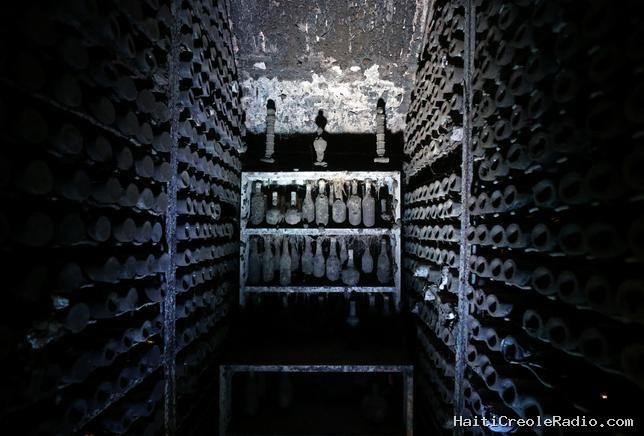 En Géorgie, 40 000 bouteilles de vins ayant appartenu à Staline mises aux enchères