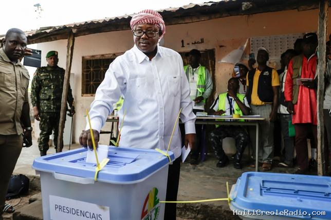 En Guinée-Bissau, l’ex-président Embaló interdit de rentrer avant les élections