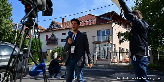 En Hongrie, les télévision et radio publiques, pro-Orban, ont cessé d’émettre, annonce le premier ministre, Péter Magyar