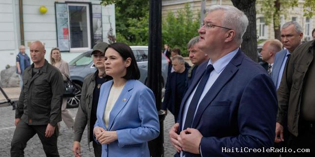 En Ukraine, la visite de l’opposante biélorusse Svetlana Tsikhanovskaïa acte un net durcissement face au régime de Minsk