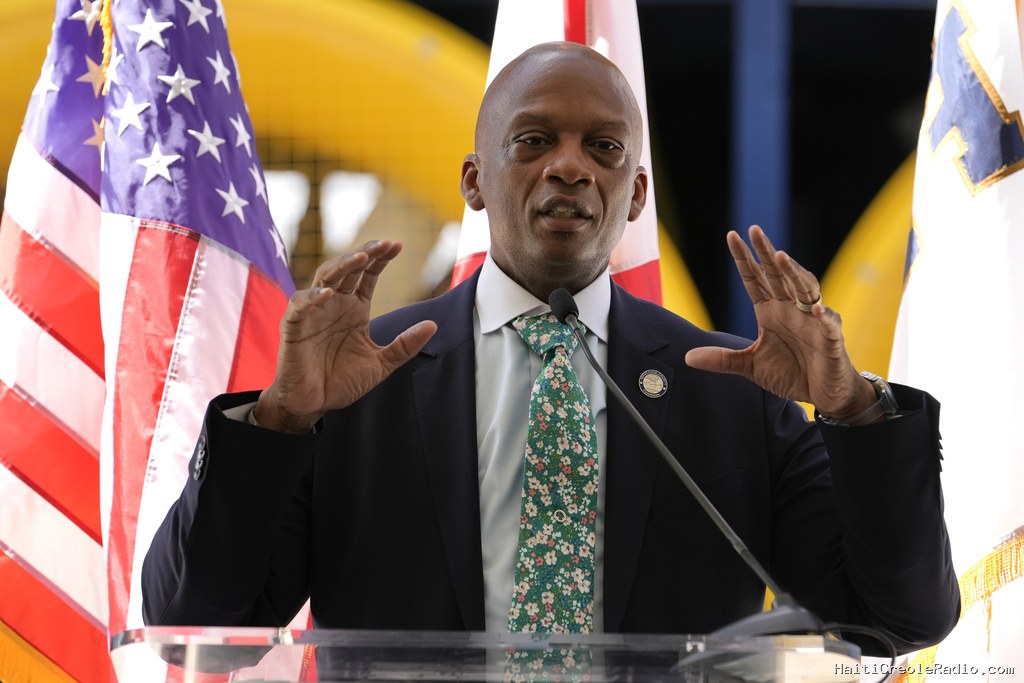 Frederica Wilson-endorsed candidate wins primary to fill her South Florida seat