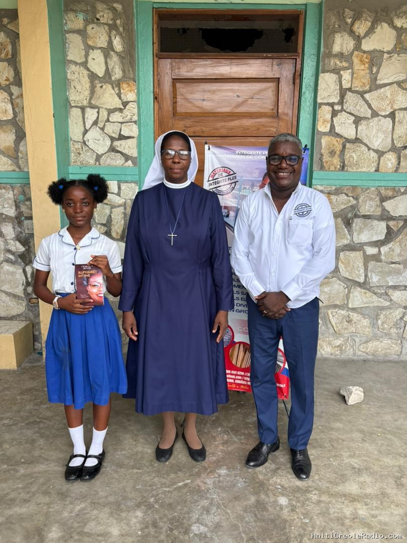Gonaïves : Clément II Benoît ravive le goût de la lecture au Collège Saint-Pierre Claver