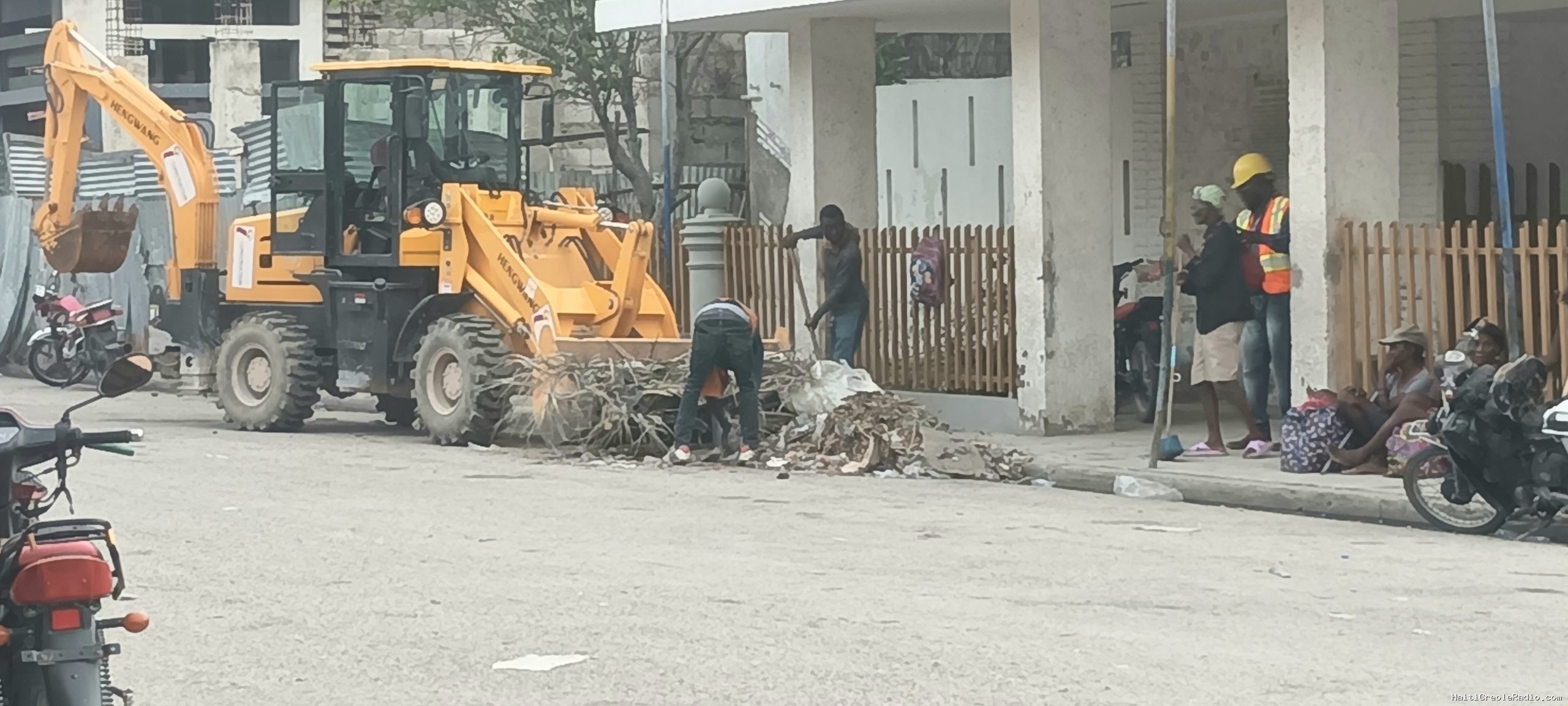 Gonaïves launches cleanup program to tackle persistent waste problem