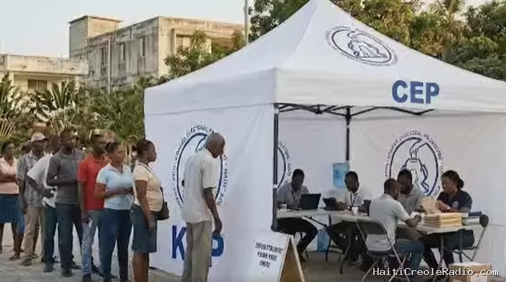 Haïti : la DGI impose un paiement par chèque pour les frais d’inscription des candidats aux élections
