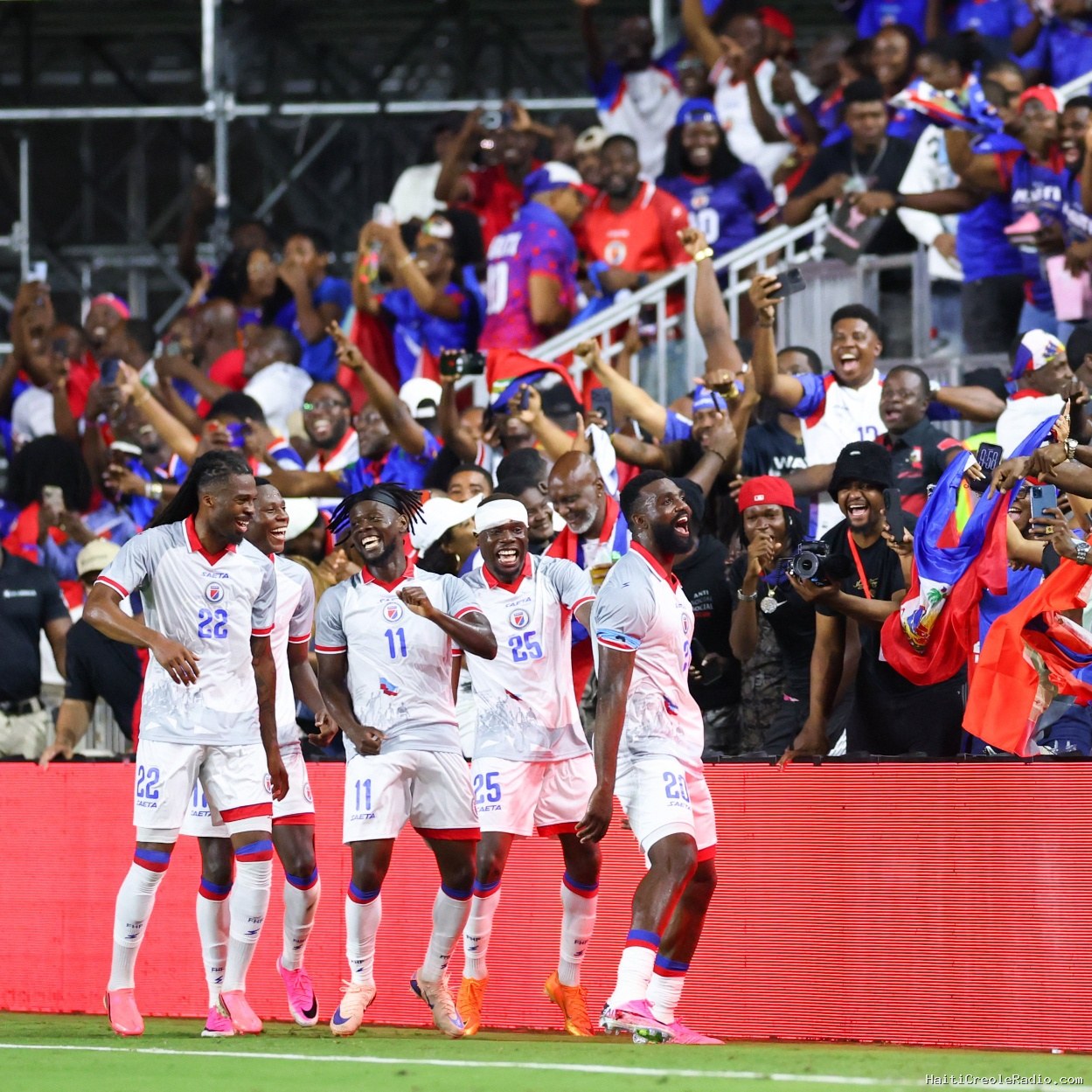 Haiti lights up Florida blue and red in 4-0 rout of New Zealand ahead of World Cup