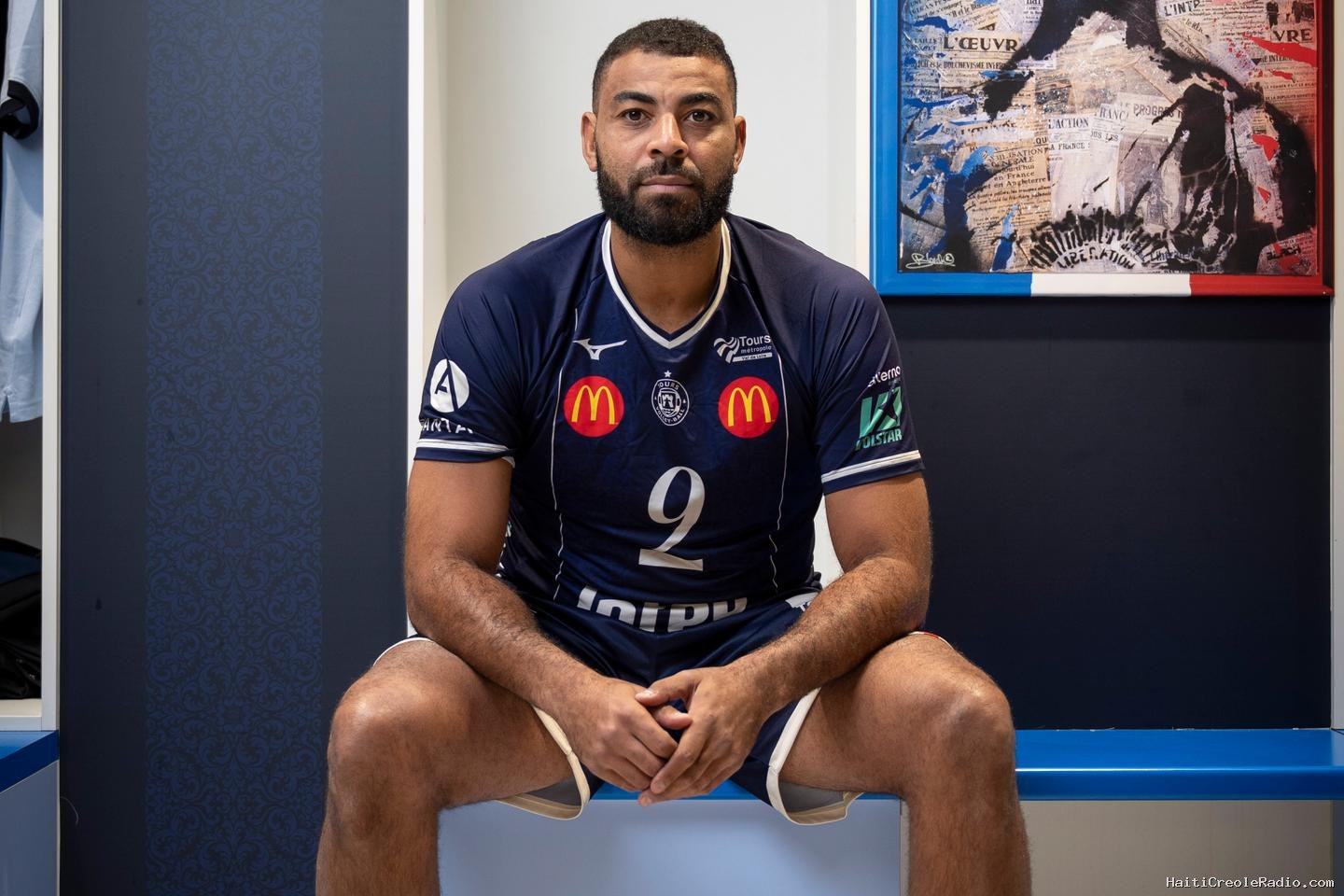 « Il a commencé là et il va finir là » : à Tours, le volleyeur Earvin Ngapeth accueilli avec ferveur pour son retour dans son premier club professionnel