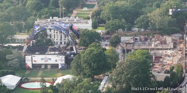 La salle de bal de la Maison Blanche voulue par Donald Trump coûtera jusqu’à 600 millions de dollars, dont la moitié venant de fonds publics, selon le « Washington Post »