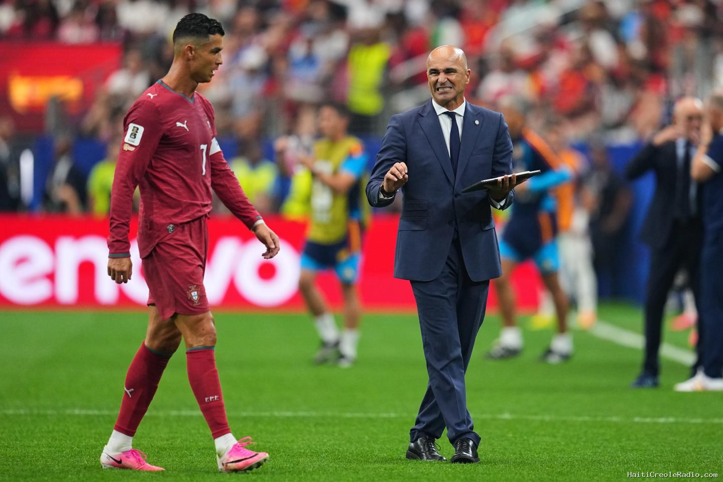 « Le bouquet final d’un spectacle d’horreur » : la presse internationale sans pitié pour Cristiano Ronaldo et son sélectionneur après l’élimination en Coupe du monde