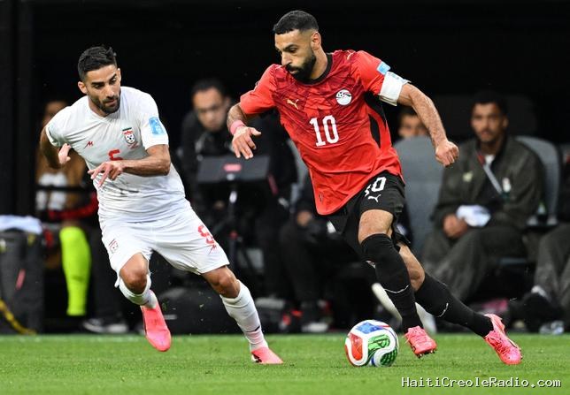 Le “roi d’Égypte” Mohamed Salah, espoir de qualification des Pharaons face à l’Australie