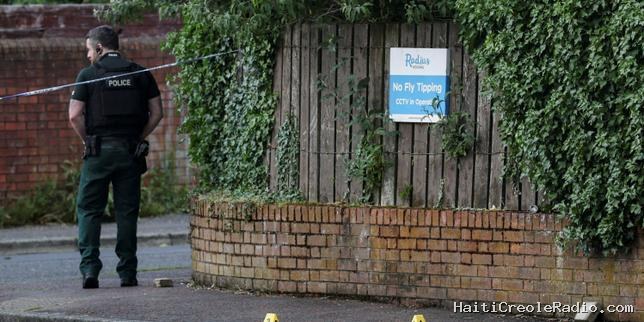 Le suspect de l’attaque de Belfast présenté à un juge, au lendemain de manifestations violentes à l’appel de l’extrême droite