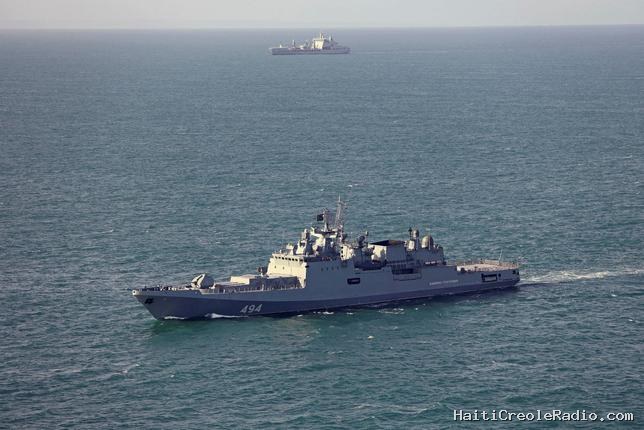 Le tir de semonce d’un navire russe contre un bateau britannique déclenche la polémique