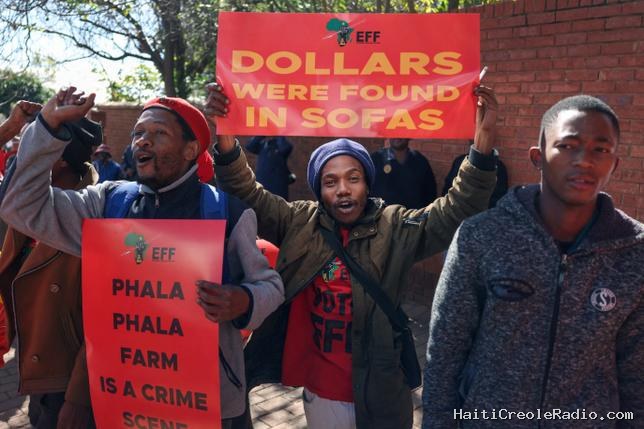 Les buffles et le canapé : le scandale “Phala Phala” peut-il faire tomber Ramaphosa ?
