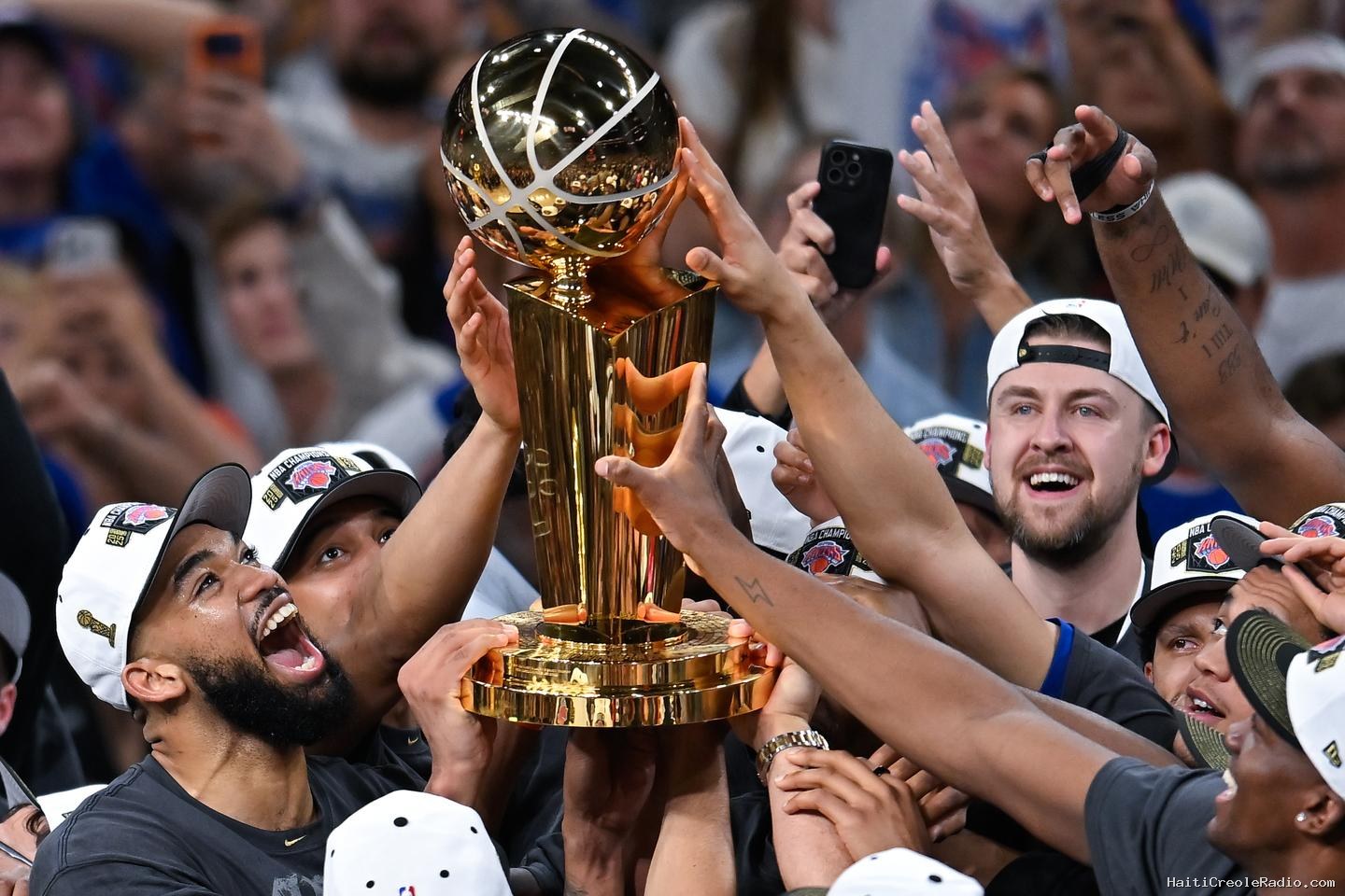 Les Knicks, âme de New York, remportent le titre NBA après plus de cinquante ans de disette