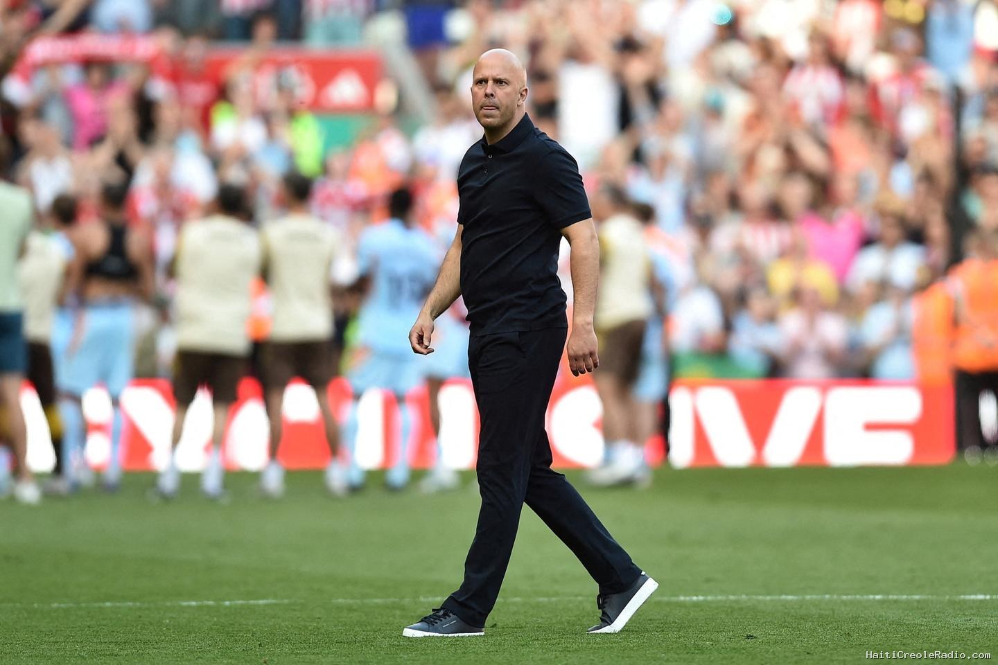 Liverpool annonce le départ « avec effet immédiat » de son entraîneur Arne Slot