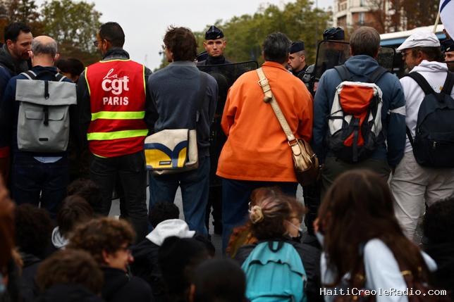 Lycéens, “gilets jaunes”… En France, “la convergence des luttes” aura-t-elle lieu ?