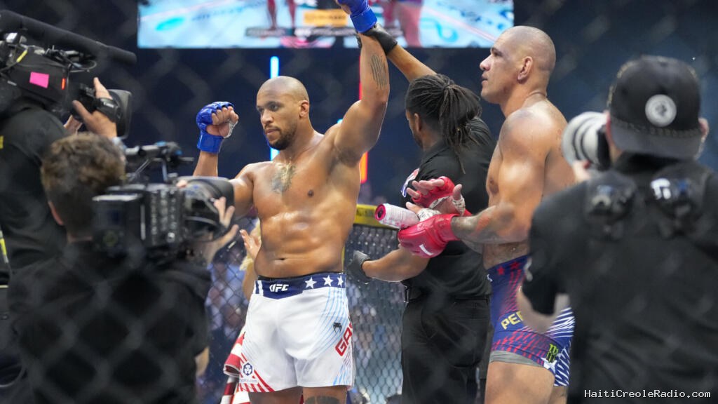 MMA: à la Maison Blanche, Gane bat Pereira et obtient la ceinture intérimaire UFC des poids lourds
