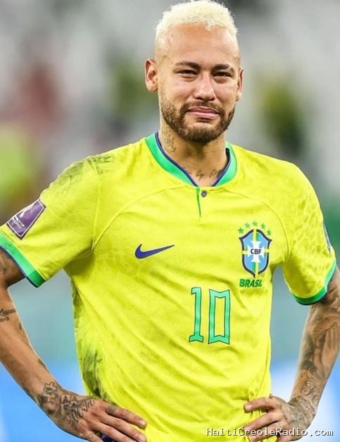 Neymar incertain pour le début de la Coupe du monde après une blessure au mollet