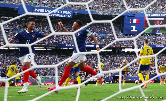 Olise et Mbappé, le duo qui fait de l’équipe de France un “grand orchestre”