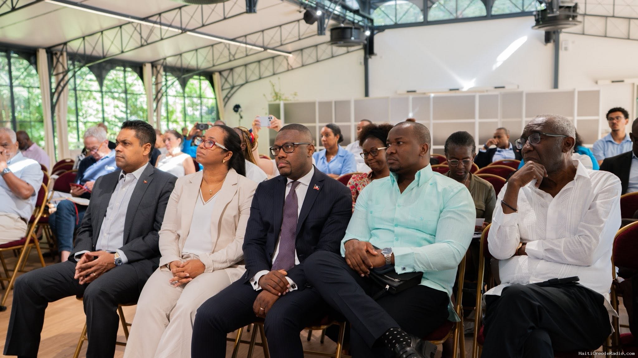 Paris : des représentants du secteur privé haïtien participent à un forum économique avec la France
