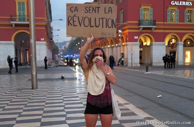 Partout dans le monde, une jeunesse inquiète se soulève