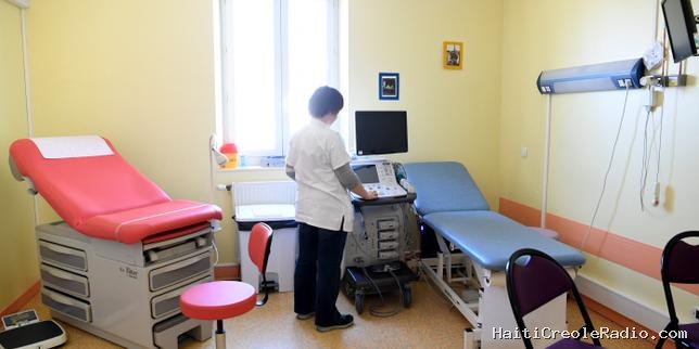 Périnatalité : un rapport préconise de réduire le nombre de maternités en France, jugées trop nombreuses au vu de leur activité