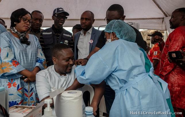 Plus de 625 millions d’euros destinés à la lutte contre Ebola manquent à l’appel