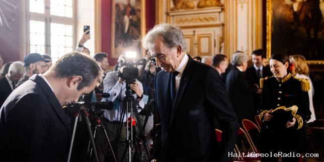 Polytechnique : présentation en grande pompe de l’Institut Bernard-Arnault, aux Invalides et avec le premier ministre