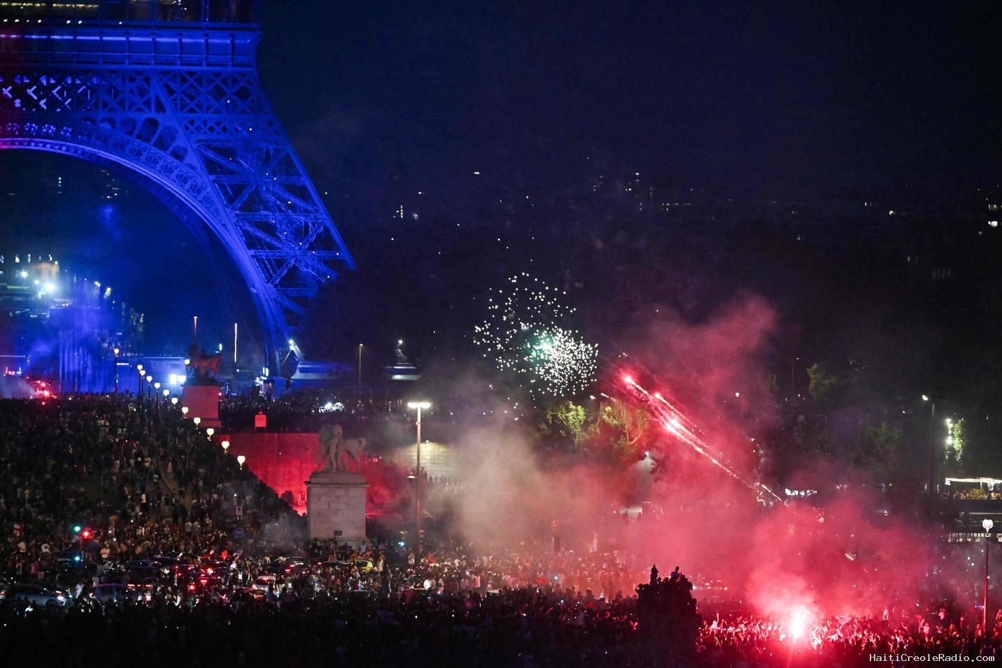 PSG-Arsenal : les images de la liesse à Paris après le deuxième sacre en finale de la Ligue des champions