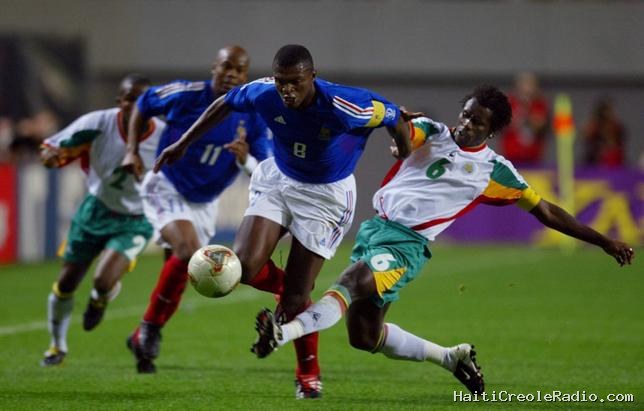Samba Oumar Fall : au Sénégal, “tout le monde se rappelle la victoire contre la France en 2002”